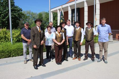dvig zastave čebelarji (2)